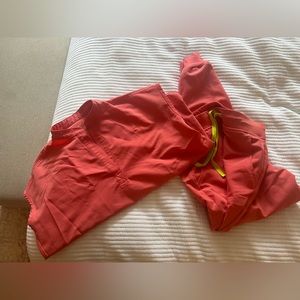 Coral figs jogger pants with top. Top XS bottoms S. Pristine condition